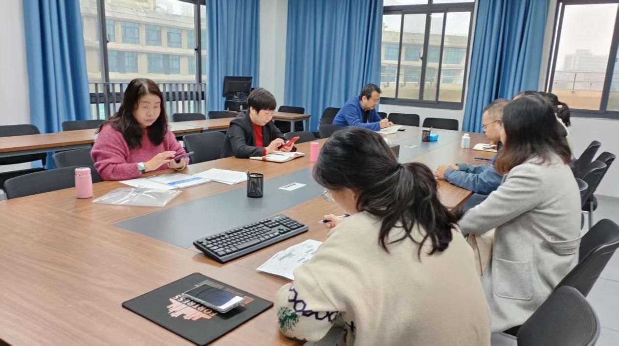 说明: 就业图片 说明: 就业图片