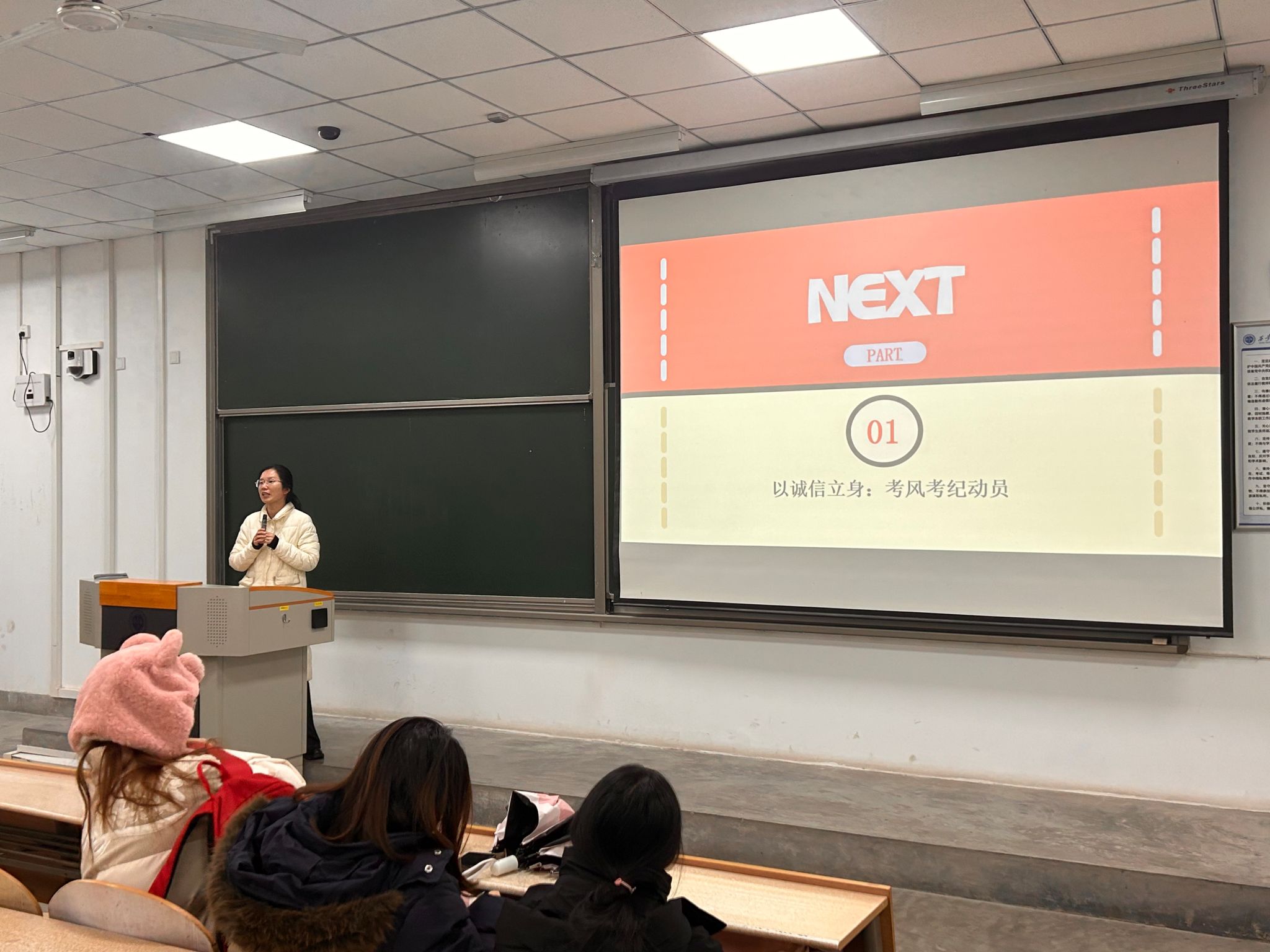 454a1c74055ab86e5bed9a8afacb8d3e