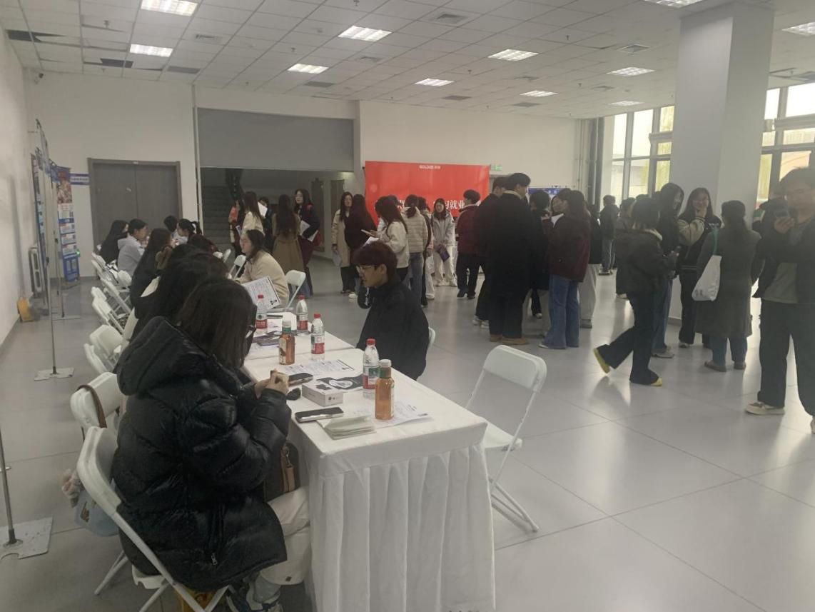 说明: 18b00d934cdbbdb82cef4f8eb1b8118